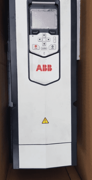 ACS880-01-293A-3+E200+L500+P940+R711