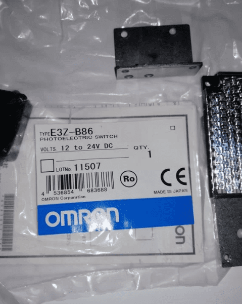 Omron E3ZB86