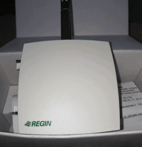 Комнатный преобразователь влажности и температуры Regin HTRT250